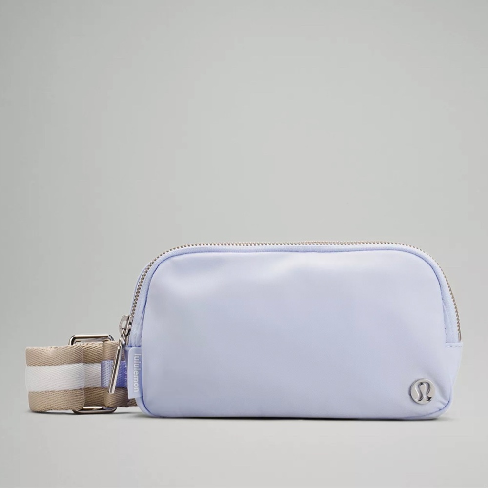 LULULEMON EVERYWHERE CROSSBODY BAG NWT